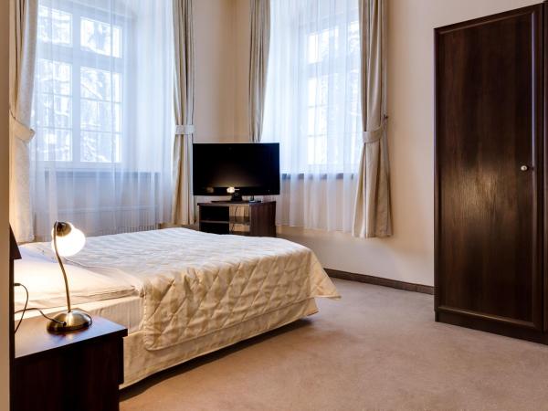 Pałac Spiż koło Karpacza : photo 7 de la chambre chambre double ou lits jumeaux