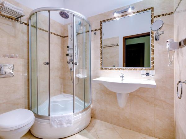 Pałac Spiż koło Karpacza : photo 4 de la chambre chambre double ou lits jumeaux