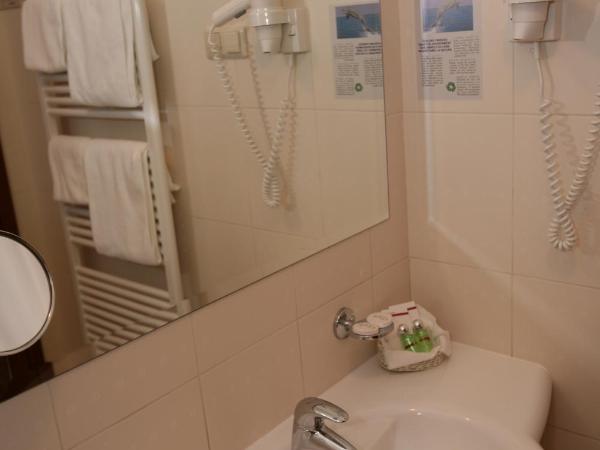 Spa & Wellness Hotel Pinia : photo 6 de la chambre suite familiale - lavanda