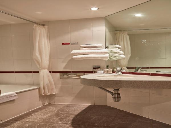 Future Inn Cardiff Bay : photo 5 de la chambre chambre double avec 2 lits doubles