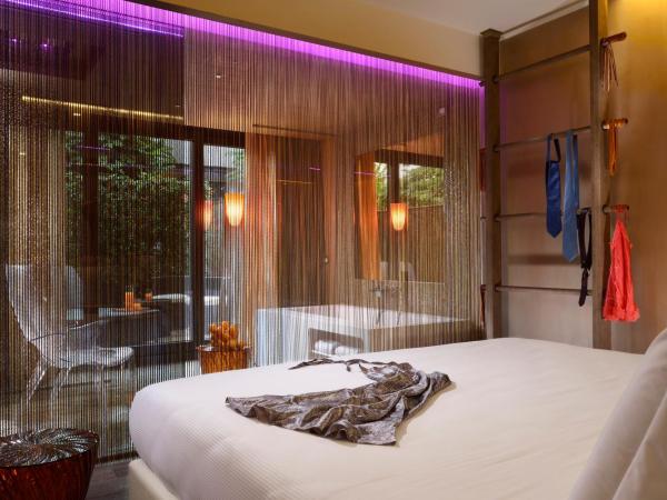 Milan Suite Hotel : photo 3 de la chambre suite junior avec douche d'hydromassage