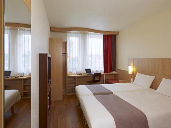 Ibis Kraków Stare Miasto : photo 5 de la chambre chambre lits jumeaux