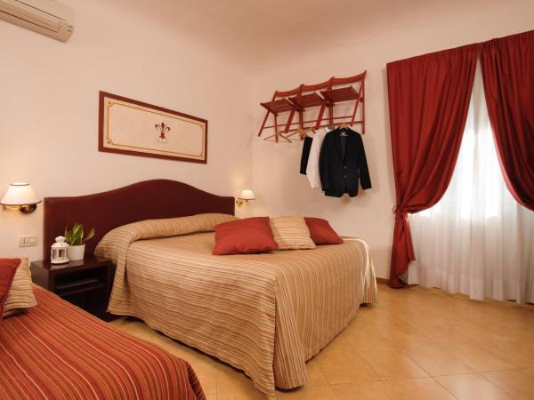 Hotel Cardinal of Florence - recommended for ages 25 to 55 : photo 2 de la chambre chambre double supérieure avec baignoire