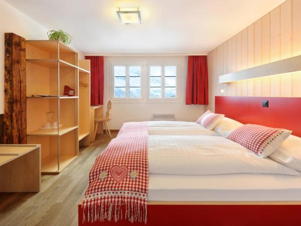 Alpinhotel Bort : photo 2 de la chambre chambre double avec vue sur l'eiger