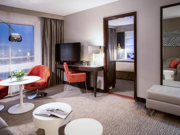 Sofitel Warsaw Victoria : photo 5 de la chambre suite junior lit king-size