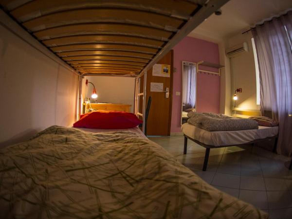 Hostel of the Sun : photo 7 de la chambre lit dans dortoir mixte de 8 lits 