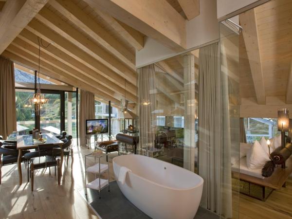 Matterhorn FOCUS Design Hotel : photo 1 de la chambre suite focus sur le toit - vue sur mont cervin - maison b