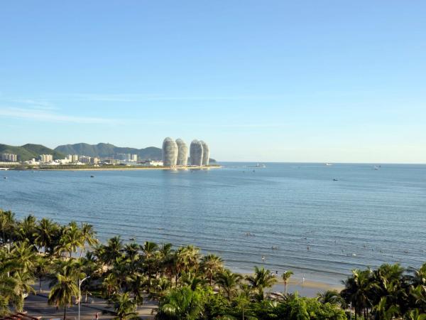 Shengyi Holiday Villa Hotel : photo 1 de la chambre chambre lits jumeaux de luxe avec balcon et vue sur la mer