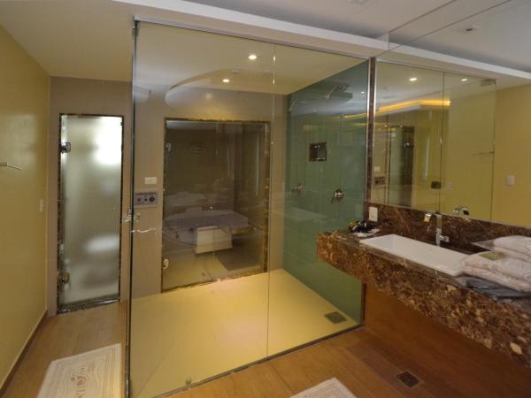 Love Time Hotel (Adult Only) : photo 3 de la chambre suite de luxe avec baignoire spa et sauna