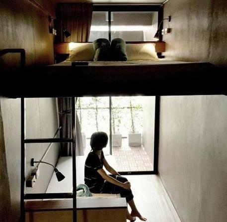 In a Box Hostel : photo 6 de la chambre chambre triple avec salle de bains privative