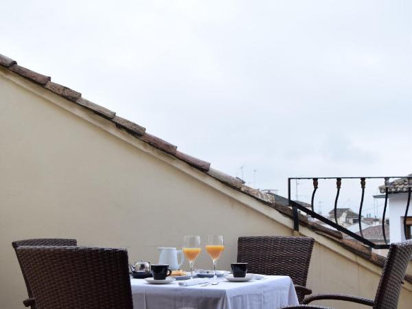 Hotel Plaza Nueva : photo 10 de la chambre chambre familiale