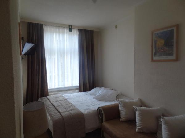 Logies Ocelot : photo 2 de la chambre chambre double ou lits jumeaux confort avec douche