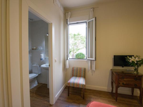 Hotel Alcántara : photo 3 de la chambre chambre double - rez-de-chaussée