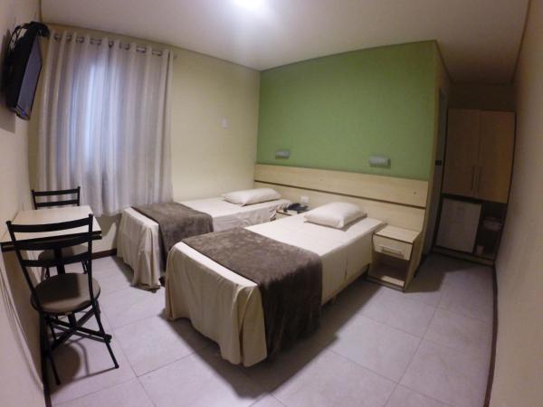 Hotel Brigadeiro : photo 2 de la chambre chambre lits jumeaux