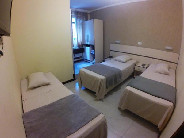 Hotel Brigadeiro : photo 2 de la chambre chambre triple