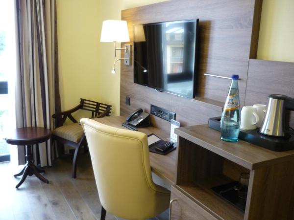 Naam Hotel & Apartments Frankfurt City-Messe Airport : photo 5 de la chambre chambre double deluxe