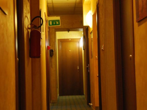 Hotel Antico Distretto : photo 5 de la chambre chambre quadruple