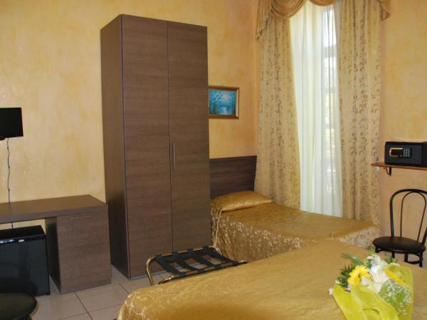 Hotel Antico Distretto : photo 3 de la chambre chambre quadruple