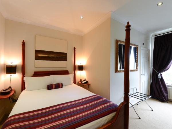 Mayflower Hotel : photo 2 de la chambre chambre double de luxe avec lit à baldaquin