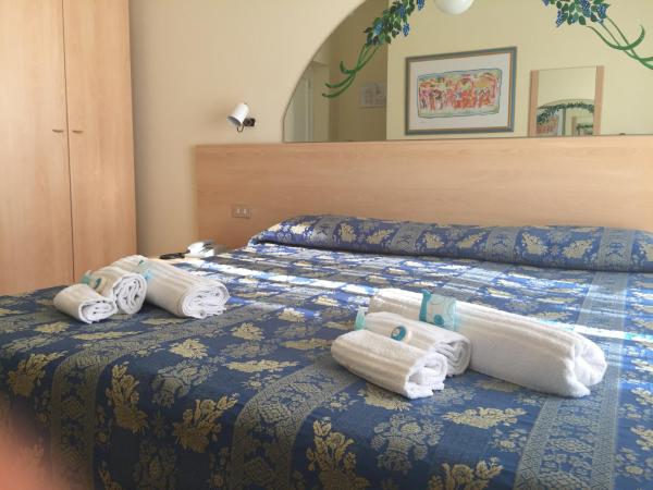 Hotel Riviera : photo 6 de la chambre chambre double