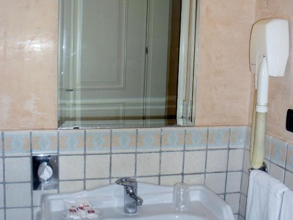 Hotel Clarean : photo 3 de la chambre chambre double Économique avec balcon - occupation simple