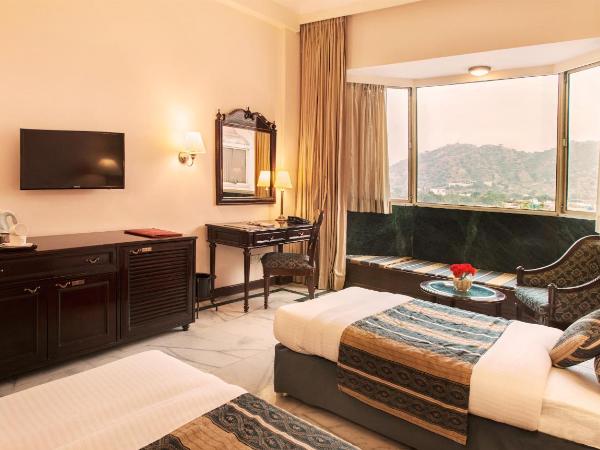 KK Royal Hotel & Convention Centre : photo 5 de la chambre chambre deluxe double ou lits jumeaux