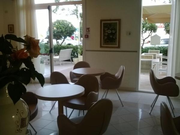 Hotel Rosati : photo 6 de la chambre chambre familiale (2 adultes et 2 enfants)