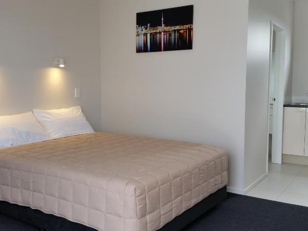 319 Addington Motel : photo 2 de la chambre studio lit queen-size avec baignoire (2 adultes)