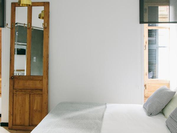 Guest House Ibaia Et Arramak : photo 4 de la chambre chambre double - vue sur rue