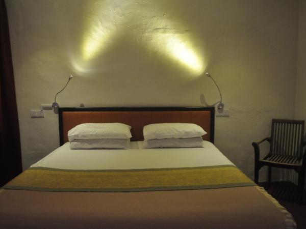 Red Inn Court : photo 9 de la chambre chambre double supérieure avec salle de bains commune