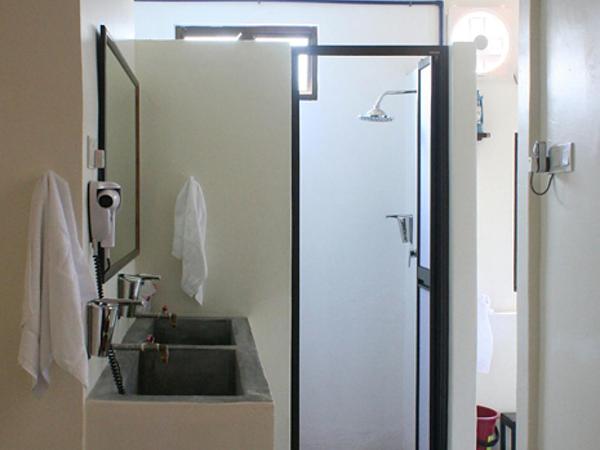 Red Inn Court : photo 2 de la chambre dortoir mixte de 2 lits