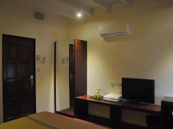 Red Inn Court : photo 8 de la chambre chambre double supérieure avec salle de bains commune