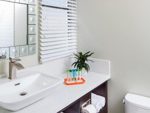 The Atwood Hotel San Diego - SeaWorld/Zoo : photo 10 de la chambre chambre avec 2 grands lits queen-size