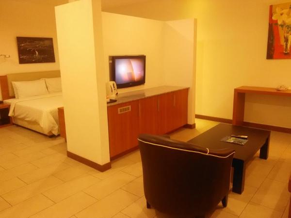 Gloria Swiss Hotel & Apartment Sandakan : photo 7 de la chambre chambre double deluxe