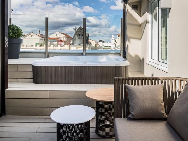Catalonia Gran Vía Madrid : photo 2 de la chambre chambre double supérieure avec terrasse et bain à remous