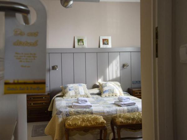 Anita's Bed and Breakfast : photo 3 de la chambre chambre familiale avec baignoire