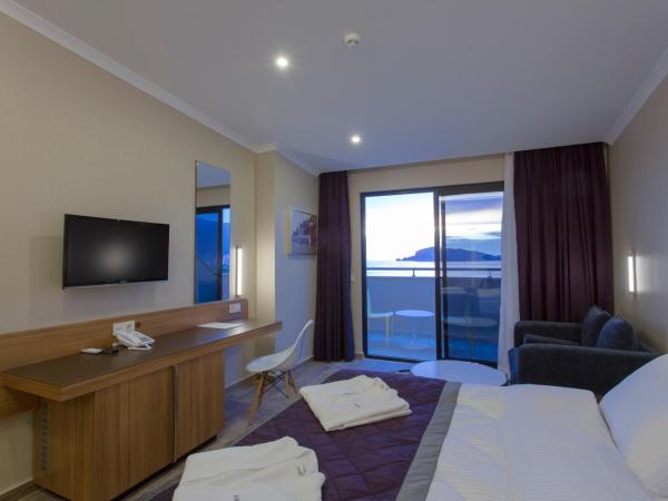 Michell Hotel & Spa - Adult Only - Ultra All Inclusive : photo 6 de la chambre chambre double ou lits jumeaux standard - vue latérale sur mer - réservée aux adultes