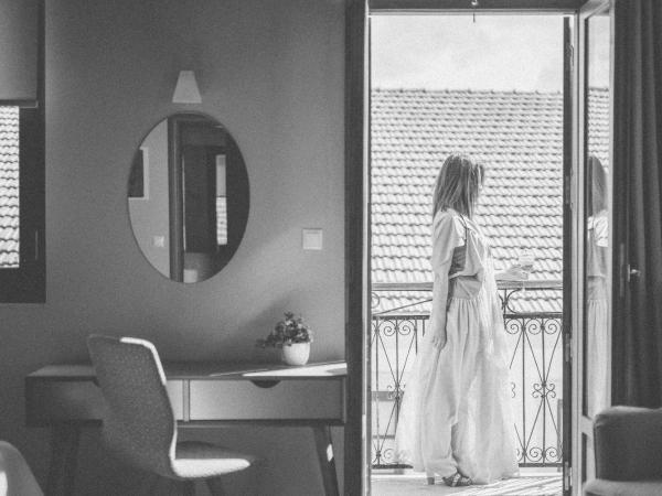 Bluebell Luxury Suites : photo 4 de la chambre suite junior supérieure avec balcon