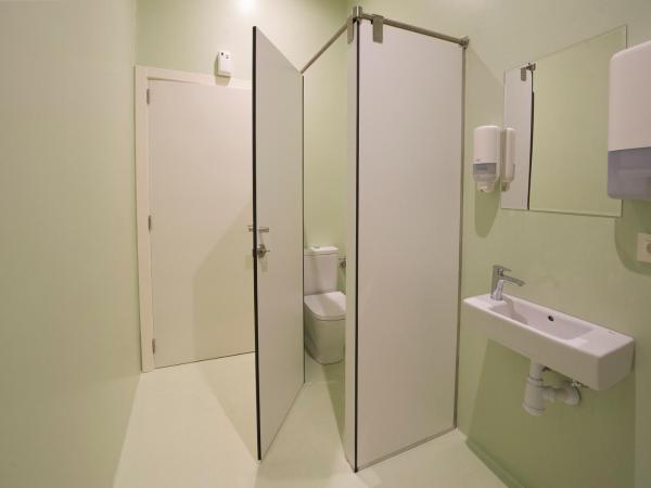 A Room In The City Hostel : photo 4 de la chambre dortoir mixte de 8 lits