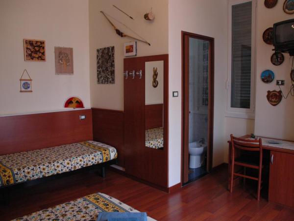 Albergo Astro : photo 9 de la chambre chambre double ou lits jumeaux