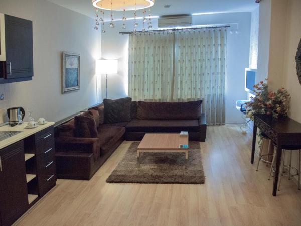 Airport Residence : photo 8 de la chambre chambre triple