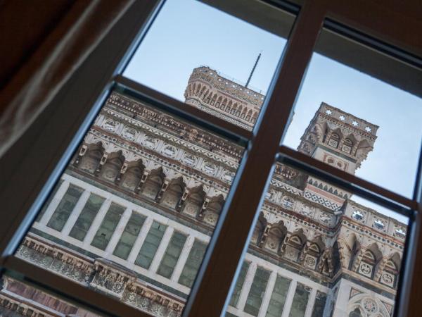 Granduomo Charming Accomodation : photo 3 de la chambre appartement de luxe (4 adultes) - vue sur duomo