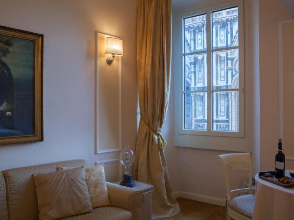 Granduomo Charming Accomodation : photo 5 de la chambre appartement de luxe (4 adultes) - vue sur duomo