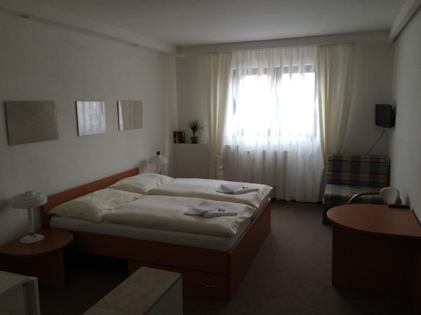 Hotel Wolf : photo 7 de la chambre chambre double ou lits jumeaux