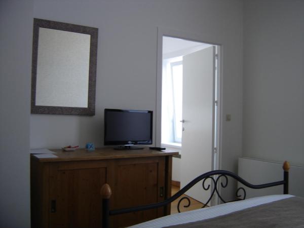 B&B Villa Des Raisins : photo 4 de la chambre chambre double - chateauneuf du pape