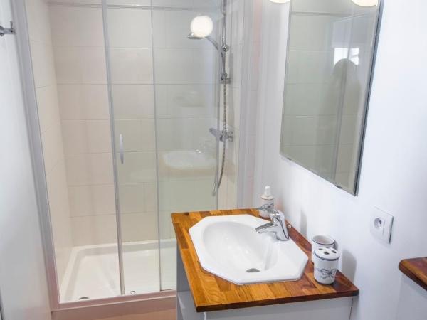 Villa Athanaze : photo 7 de la chambre chambre double - vue sur jardin