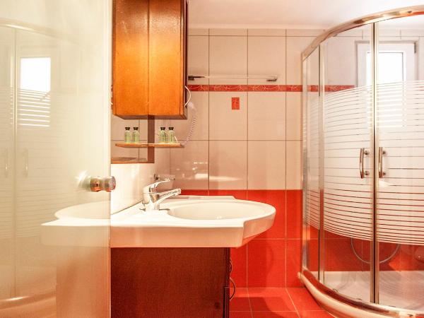 Pirofani : photo 4 de la chambre chambre double ou lits jumeaux standard