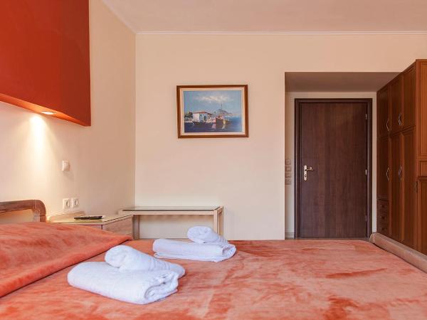 Pirofani : photo 10 de la chambre chambre double ou lits jumeaux standard