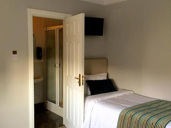 Westwinds Guestlodge : photo 8 de la chambre chambre triple