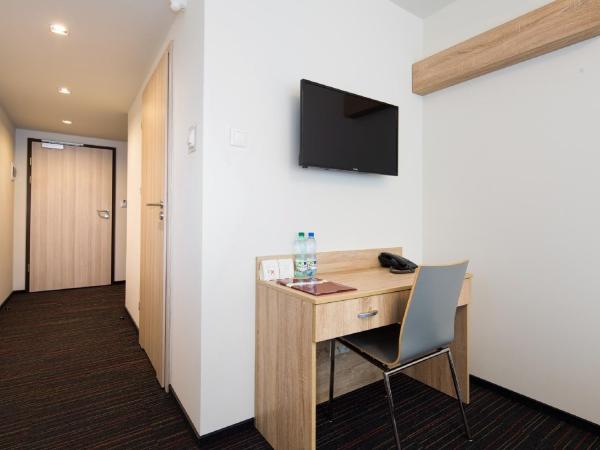 Automobil Hotel : photo 3 de la chambre chambre double